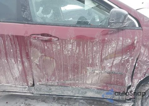 2022 Jeep Compass Latitude 4X4 z USA, uszkodzony, nr VIN 3C4NJDBB7NT102432